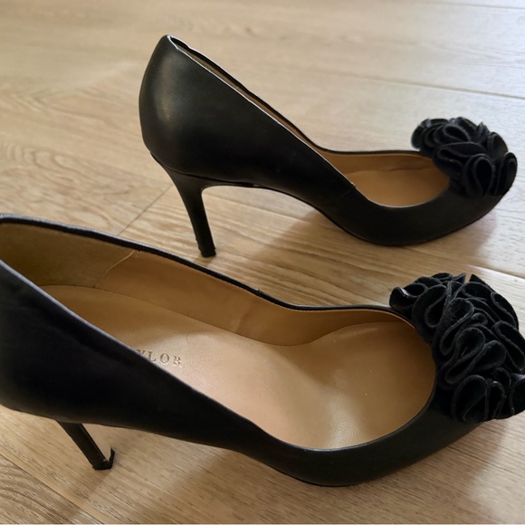 2 Pairs Ann Taylor Black Leather Heels Size 7 - Picture 6 of 8